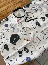 Capa de corte de pelo con patrón de dibujos animados para niños, delantal, capa de peluquería, suministro de peluquería, 1 ud.
