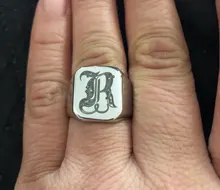 Anillo con iniciales Retro de Vnox para hombre, sello pesado voluminoso de 18mm, banda masculina, letras de acero inoxidable, regalo de joyería personalizado para él