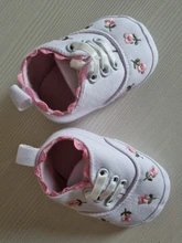 Zapatos de encaje bordado floral blanco para niña, zapatos blandos para antes de caminar, calzado para niño pequeño para primeros pasos