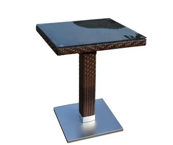 Table CANDICE, aluminum, rattan chocolate, 80x80 cms 
Table CANDICE, aluminum, rattan chocolate, 80x80 cms