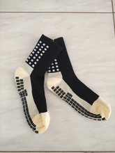 Los nuevos hombres Anti-Slip calcetines de fútbol de alta calidad suave transpirable engrosada deportes calcetines para correr y ciclismo senderismo las mujeres calcetines de fútbol
