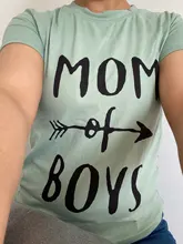 Camiseta con estampado de letras MOM OF BOYS para Mujer, blusa holgada de manga corta con cuello redondo, Camisetas para Mujer