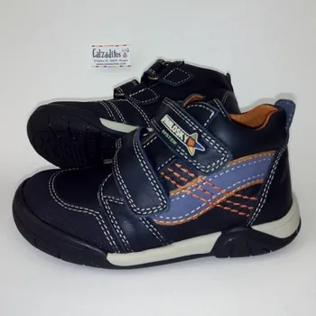 Booties fur child navy blue, Pablosky
Booties fur child navy blue, Pablosky