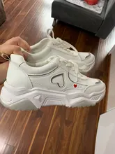 Zapatos de diseñador para mujer, zapatillas blancas de cuero con plataforma gruesa, calzado deportivo informal, novedad, primavera y otoño, 2021