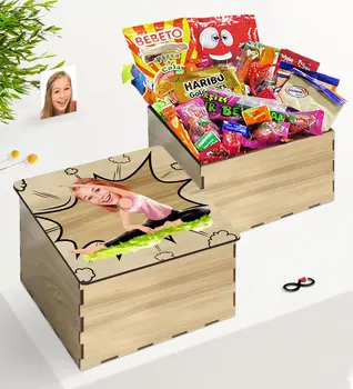 Tailor-made In Wooden Box Lady Yogacı Caricature Of Nostalgic Lezzetler Gift Seti-1
Tailor-made In Wooden Box Lady Yogacı Caricature Of Nostalgic Lezzetler Gift Seti-1