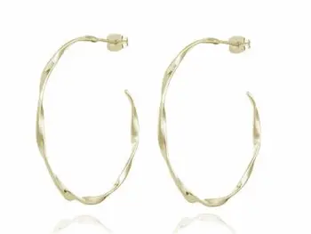 Braided gold silver hoops with women's pressure closure
Braided gold silver hoops with women's pressure closure