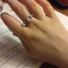 Huitan anillo de corazón de amor con piedra de nacimiento Chapado en plata irlandés Claddagh Anillos de Compromiso de boda para mujer amante de la mejor regalo de Navidad