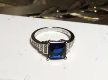 Huitan-anillo cuadrado azul con cuatro garras para mujer, diseño Vintage, Circonia cúbica de lujo, joyería femenina, anillos de boda