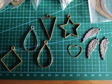 10 Uds 20*37mm tres de aleación de Color accesorios de la joyería encanto gota de agua hueco pegamento en blanco colgante bandeja bisel 12C40