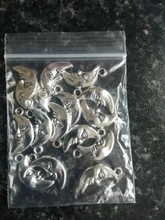 Abalorios de cara de luna de 15 Uds., colgantes de Color plata antigua de 19x9mm, fabricación artesanal, búsqueda de joyería tibetana