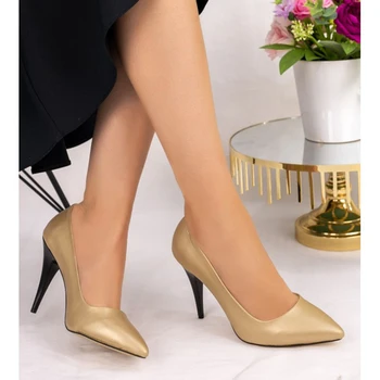 Revaxi Rose Skin Stiletto Shoes
Revaxi Rose Skin Stiletto Shoes