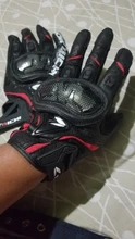 Totalmente de piel perforada de fibra de carbono de la motocicleta guantes de motocicleta de carretera en guantes transpirable hombres Motocross guantes