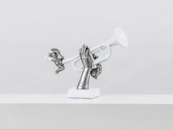 Trumpeter 9272 in polyresin sculpture Villa Altachiara
Trumpeter 9272 in polyresin sculpture Villa Altachiara