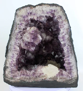 AMETHYST Geode Cluster - Incredible Natural mineral beauty from Brazil - Extra Qual. - Measure: 14,6 KG - 30 x 27 x 18 CM
AMETHYST Geode Cluster - Incredible Natural mineral beauty from Brazil - Extra Qual. - Measure: 14,6 KG - 30 x 27 x 18 CM