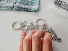 De escultura llaveros con nombre personalizado inicial clave cadena con nombre grabado Carta para las mujeres de la joyería de los hombres regalos