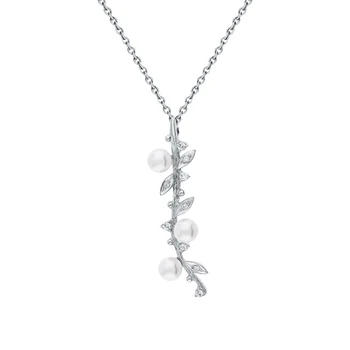 Silver Pendant with imitation pearls and cubic zirconia sunlight sample 925
Silver Pendant with imitation pearls and cubic zirconia sunlight sample 925