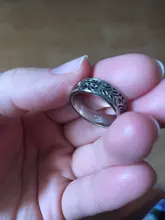 Huitan-Anillo de aniversario Retro para mujer, con hojas Vintage grabadas con uno, anillos de dedo de piedra de circonia cúbica verde minúscula