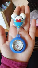 10 unids/lote encantador de la historieta muñecas enfermera retráctil de silicona relojes de bolsillo para Médico del hospital de las mujeres para hombre insignia carrete regalo