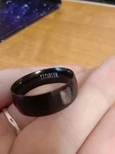 Anillo de acero inoxidable con diseño de alas de la libertad para hombre y mujer, sortija de 8mm, color negro, plateado, para Fans de Anime