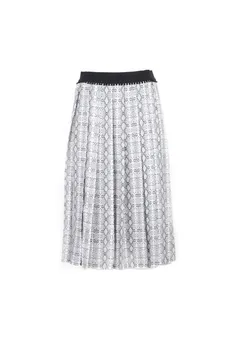 

Brand: Patrizia Pepe - Genre:- Category: Skirts- …Color: network, Size: 38