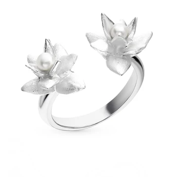 Silver ring with pearls sunlight sample 925
Silver ring with pearls sunlight sample 925