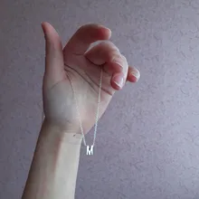 Colgante con inicial de cadena de oro para mujer, colgante de Metal con letras de A-Z para joyería, collares de nombre individual con letras cortadas