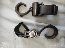 Colgador de bolsas para el carrito del bebé, accesorio para el coche del niño para colgar o cargar maletines o bolsas con rotación de 360 grados por 2 unidades