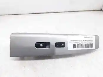 935752B000S4 front lift knob right HYUNDAI SANTA FE (BM)
935752B000S4 front lift knob right HYUNDAI SANTA FE (BM)