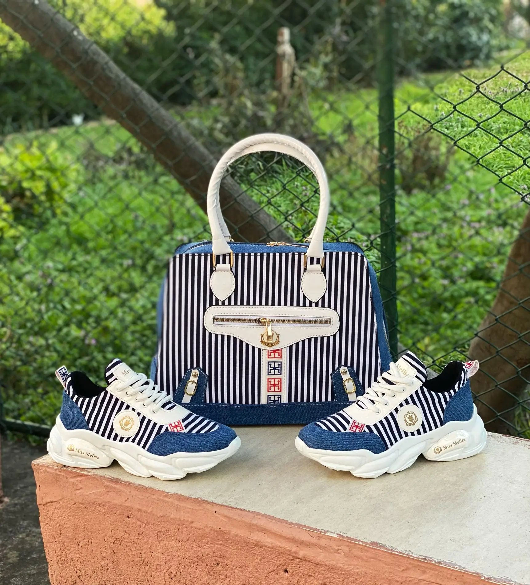 Miss Melisa Shoe and bag Women's Sneakers and Bags Special Design of the New Year 2022 Model S148
Miss Melisa Shoe and bag Women's Sneakers and Bags Special Design of the New Year 2022 Model S148