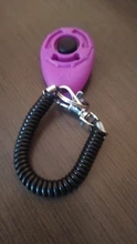 1 pieza Gato perro Clicker plástico nuevo perros haga clic en entrenador ayuda también Correa de muñeca ajustable Cadena de llaves sonoras perro suministros
