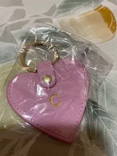 LLavero de piel auténtica saffiano con letras iniciales personalizadas, llavero de forma de corazón para mujer, llavero de corazón para mujer