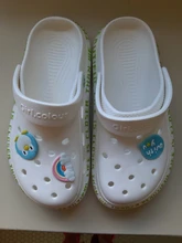 Sandalias de playa para mujer, zapatos de Crocs ligeros de EVA, calzado plano Unisex, zapato colorido, verano, 2021