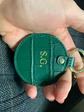 Llavero redondo de cuero Saffiano con diseño de cocodrilo y letras, llavero redondo personalizado