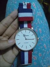 De moda reloj de cuarzo Casual Multicolor tela de Nylon correa de reloj de pulsera diseñador Simple hombres y mujeres reloj