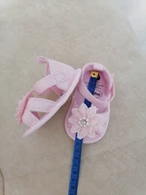 Sandalias de lazo para bebé niña, zapatos de tacón plano para niño pequeño, sandalias de perlas con flores para fiesta de verano y boda