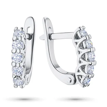 Earrings in white gold with diamonds
Earrings in white gold with diamonds