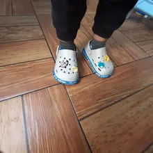 Pantuflas con diseño de pato para niños, chanclas de dibujos animados para bebé, zapatillas de Interior para playa