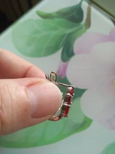 Pendientes de tuerca inusuales para mujer, joyería coreana, regalo de San Valentín, bisutería de Color rojo y plateado, pendientes de precio de fábrica, 1 par