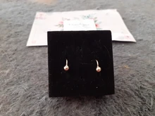 Pendientes pequeños de plata de ley S925 para mujer, con forma de hueso del oído, orejera hipoalergénica sencilla, con personalidad