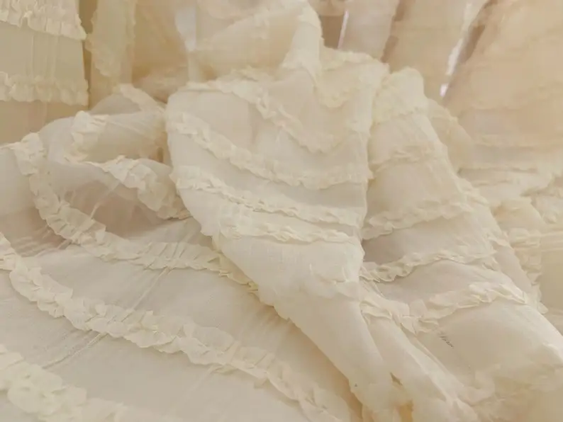1 yard Ivory Creased Chiffon Fabric With Ruffles Chiffon Fabric With Frills For Dress Couture Costume
1 yard Ivory Creased Chiffon Fabric With Ruffles Chiffon Fabric With Frills For Dress Couture Costume