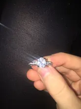 Encanto repleto de circonita anillo de compromiso de cristal de las señoras de moda anillo de nuevo 2020