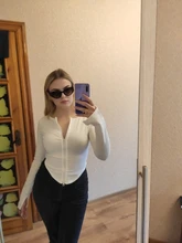 Top corto acanalado con cremallera frontal para mujer, camisetas de punto ajustadas de manga larga con cuello de pico y cremallera de Color sólido para otoño