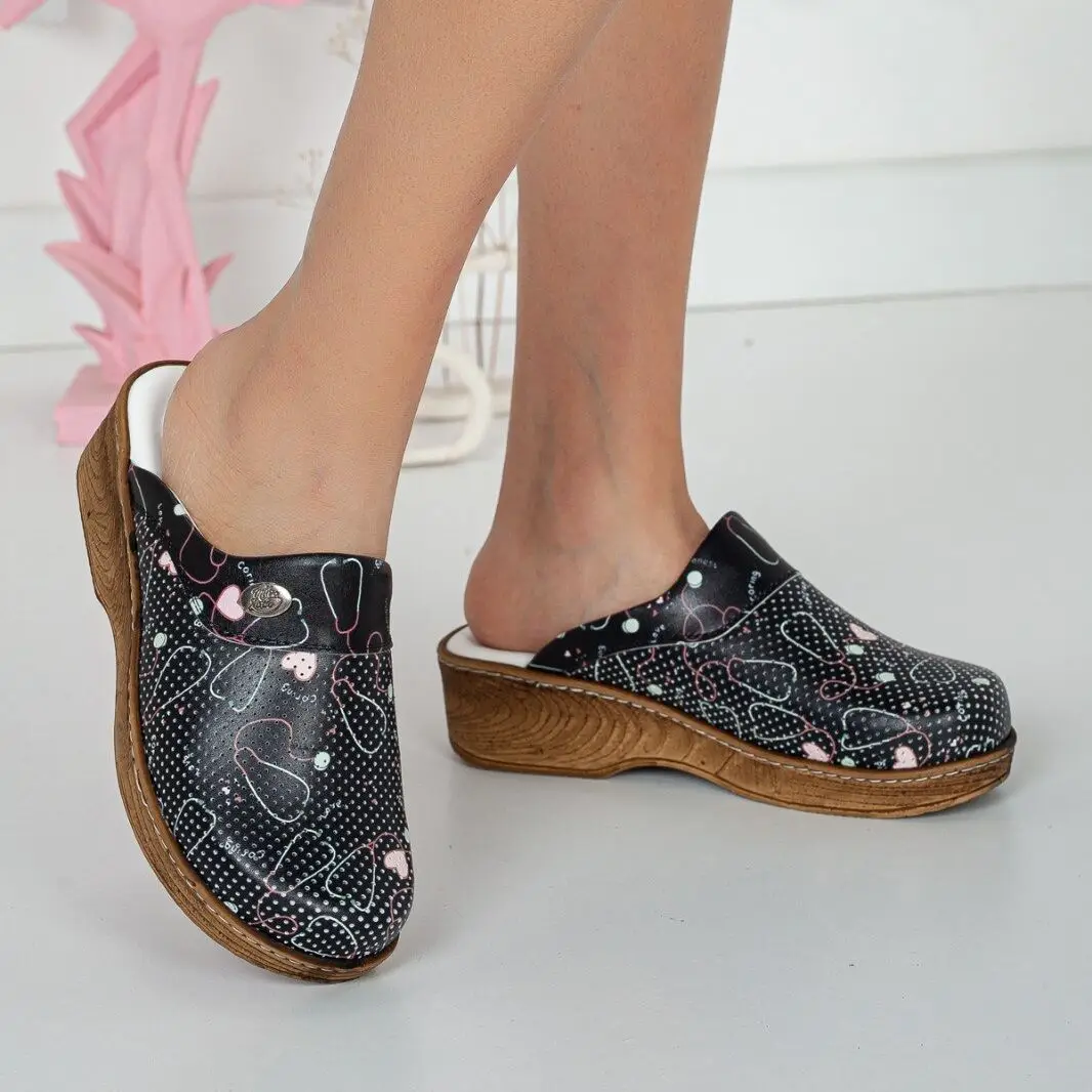 2022 New Designer Comfort Women Slippers Fashion Flip Flops Heels Casual Sandals Shoes Quality Hot Soft Eva Non-Slip Slides
2022 New Designer Comfort Women Slippers Fashion Flip Flops Heels Casual Sandals Shoes Quality Hot Soft Eva Non-Slip Slides