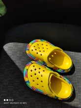 Niño Zapatos de playa niños 2021 Casual colorido los niños Arco Iris calzado para jardín niña Sandalias de moda se desliza al aire libre zapatos de jardín de Eva calzado para jardín