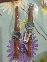 Pulsera de cuarzo para hombre, reloj analógico de negocios con correa de cuero sintético, diseño con números romanos y efecto Blu-ray