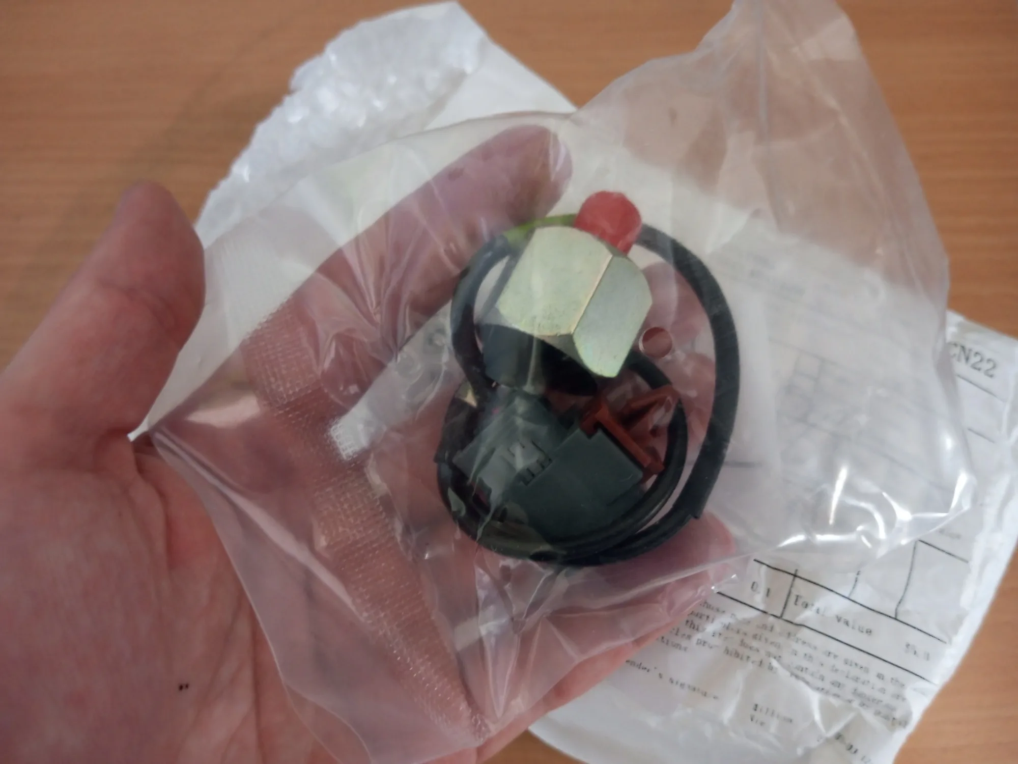 E1T50471 ZL02-18-921 ZL0218921 0907010 J5673001 Датчик