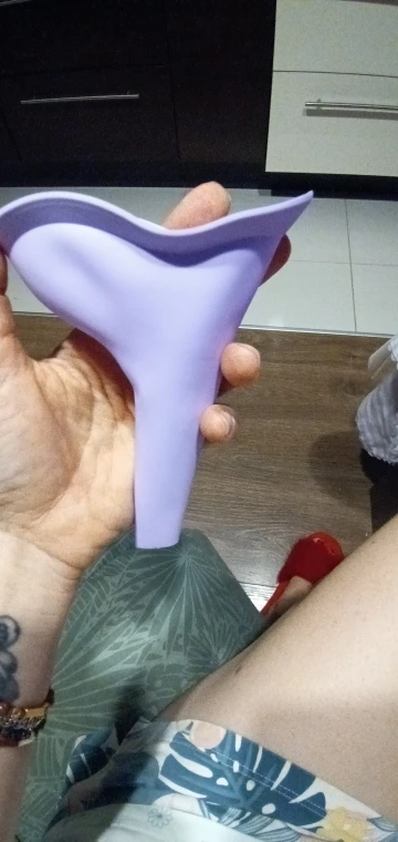 Сору және жұту фильмі Жалаңаш жас студент қыздар