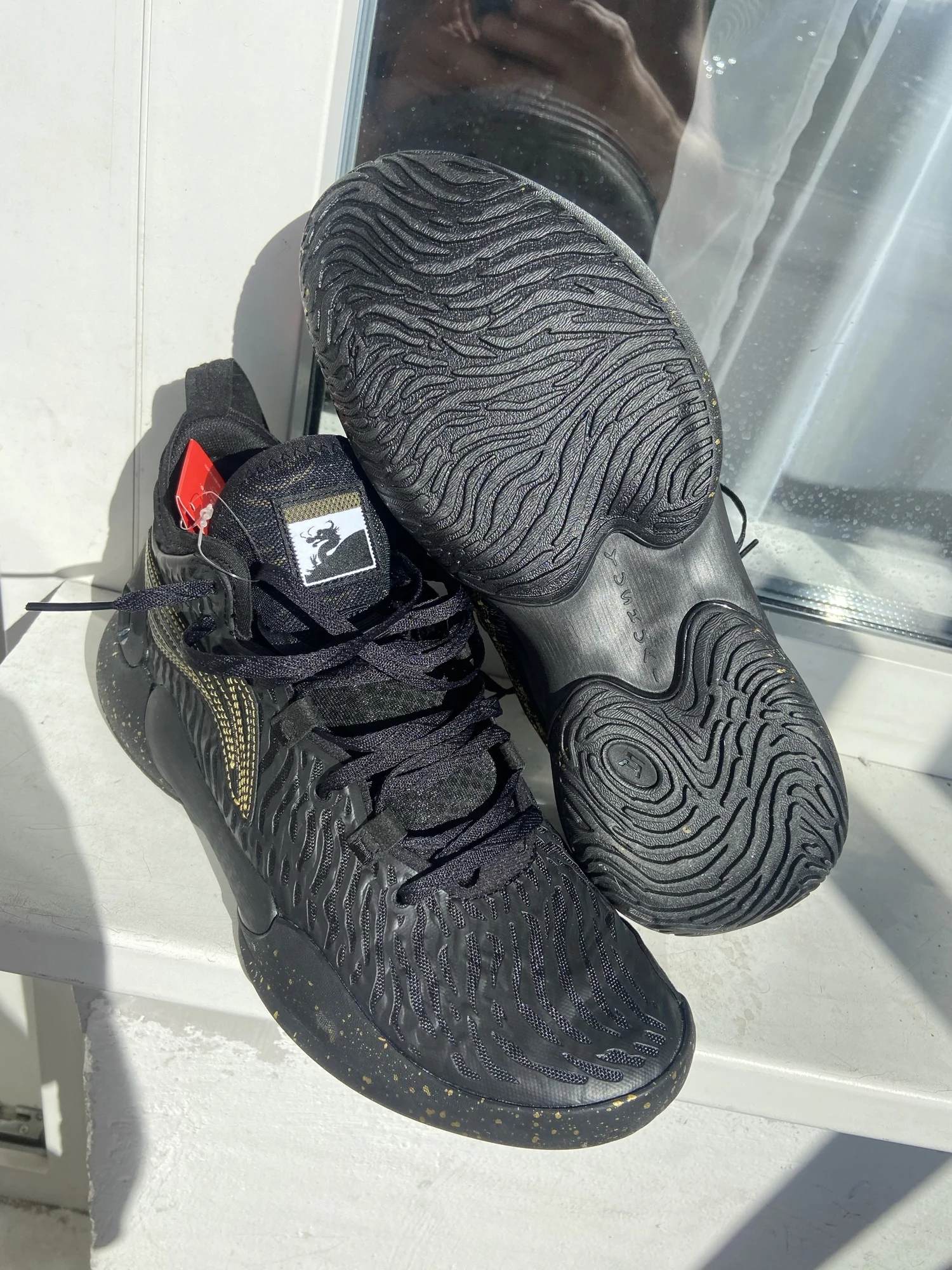 YUSHUAI XVIII ブラック ABAU009-10 Li-Ning Yushuai 18 High Premium Boom Dark Knight ABAU009-10