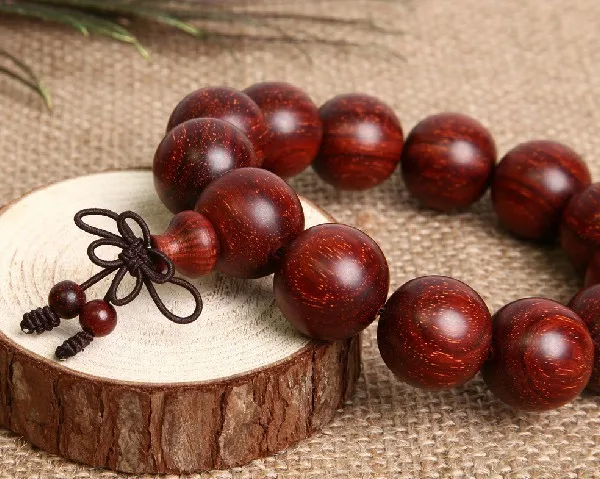 redsandalwood-bracelet04a.jpg_.webp