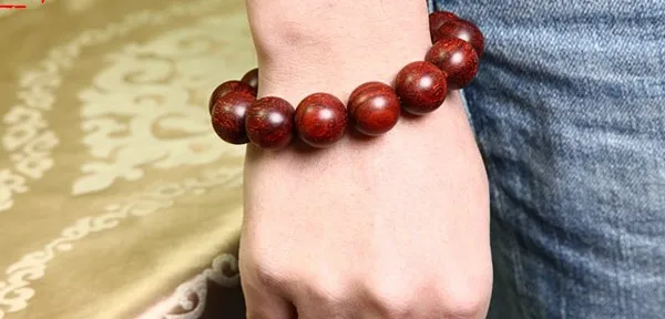 redsandalwood-bracelet04c.jpg